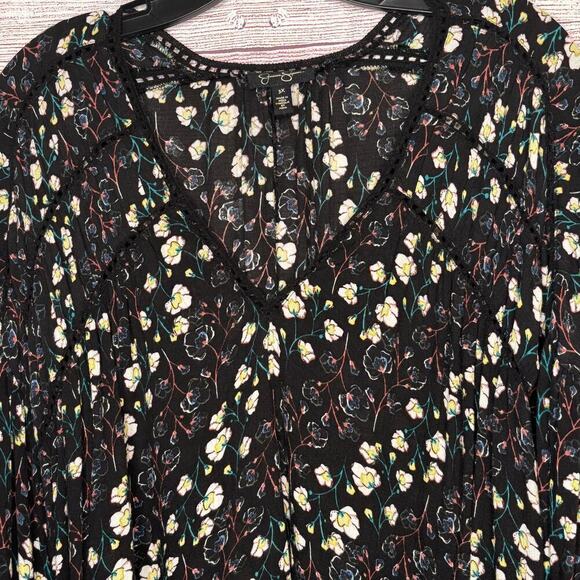 Jessica Simpson Floral Crinkle Fabric Crochet Lace Long Sleeve Top Size 3XL Plus - Picture 8 of 16
